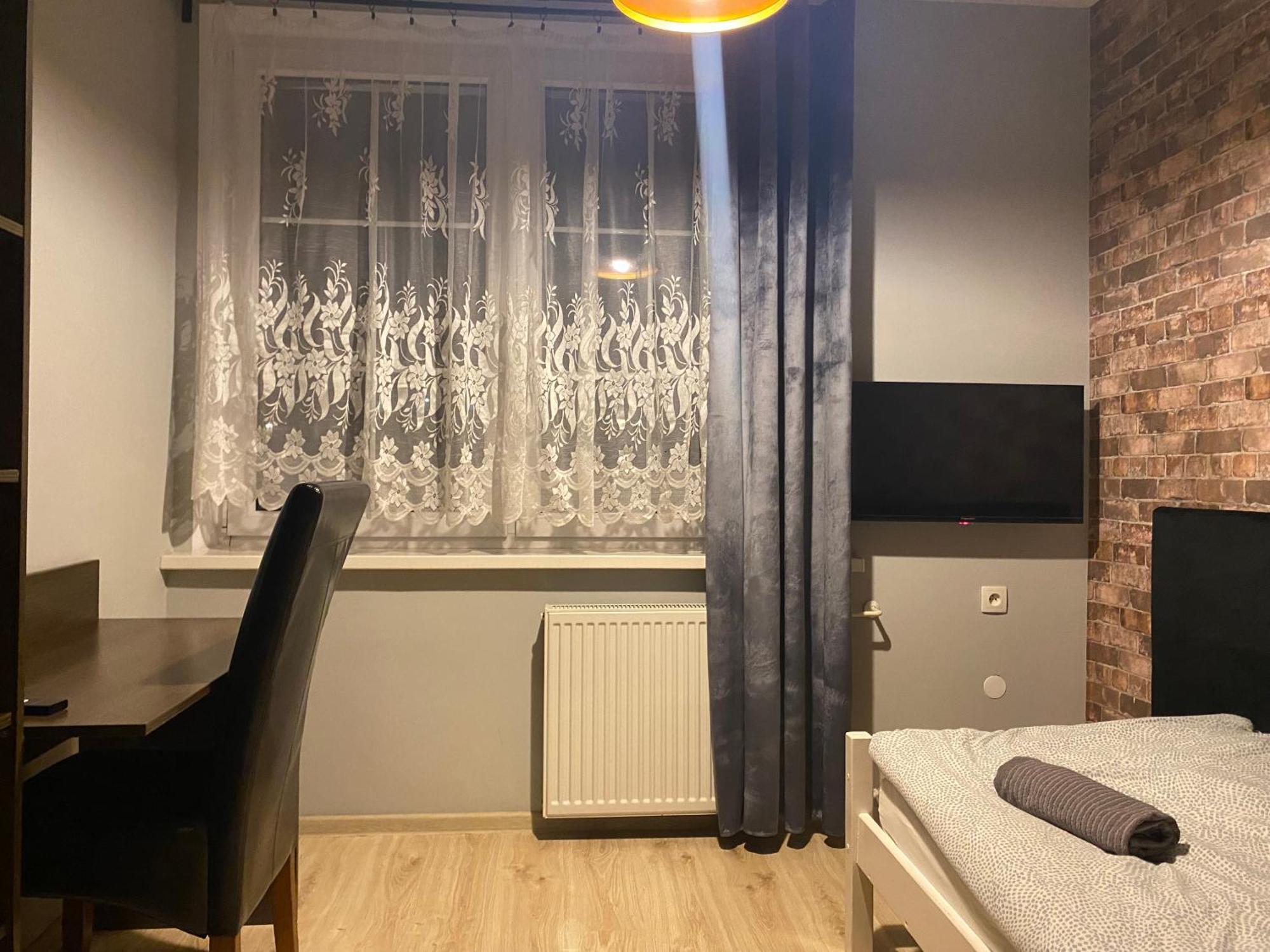 Hostel Przed Switem Gorzow Wielkopolski Exterior photo